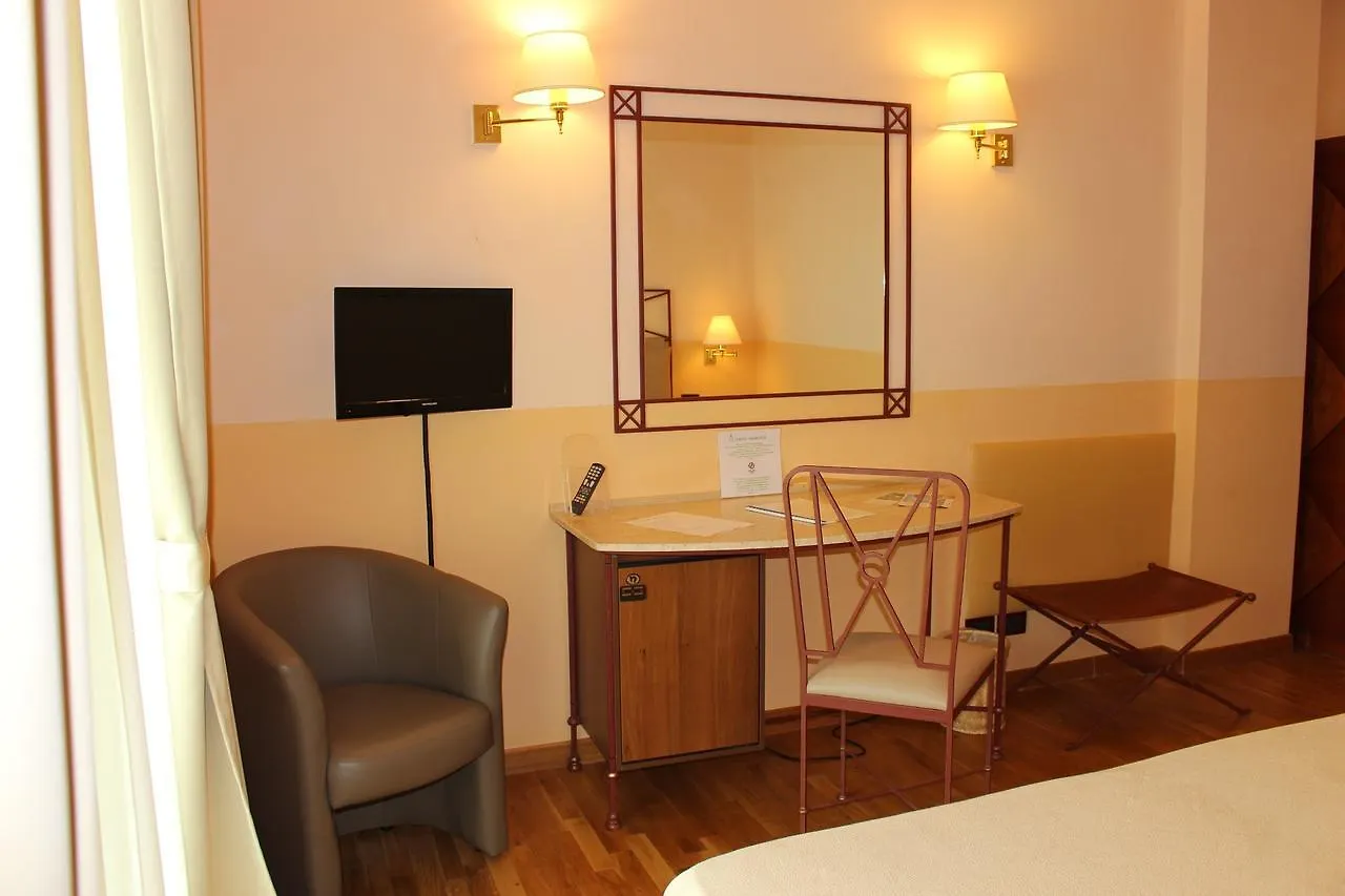 Hotel Semifonte Barberino Val d'Elsa 4*,